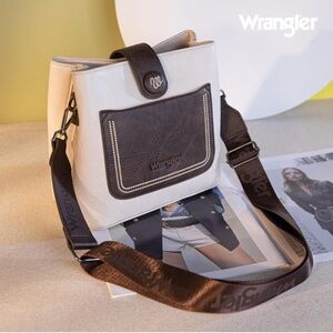 Wrangler crossbody/shoulder bag.